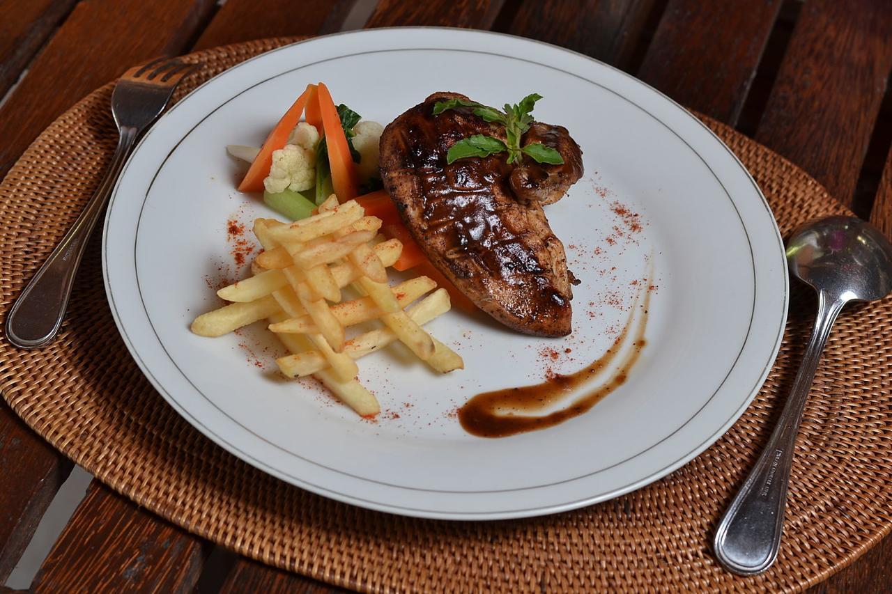 Langkisau Resort Hotel & Restaurant Padang  Extérieur photo